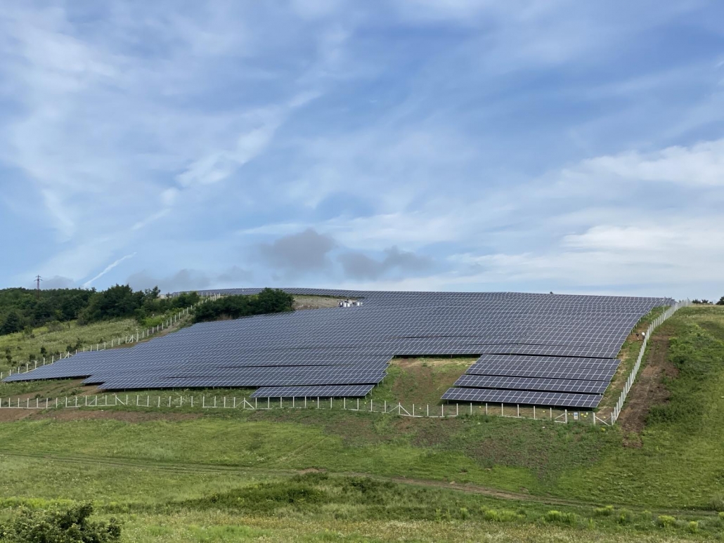 Genezis Electronics napelempark dombos terepen
